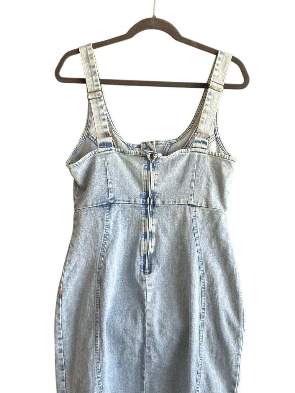 Mermaid Fitted Acid Wash Denim Midi Dress with Front Slit. Medium - Picture 8 of 14